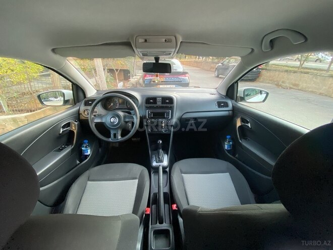 Volkswagen Polo 2015, 109,600 km - 1.6 l - Bakı