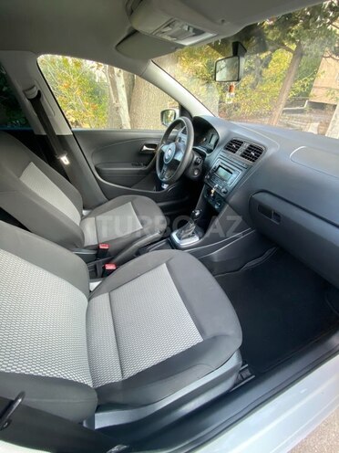 Volkswagen Polo 2015, 109,600 km - 1.6 l - Bakı