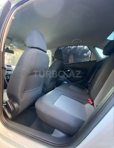 Volkswagen Polo 2015, 109,600 km - 1.6 l - Bakı