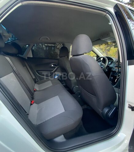 Volkswagen Polo 2015, 109,600 km - 1.6 l - Bakı