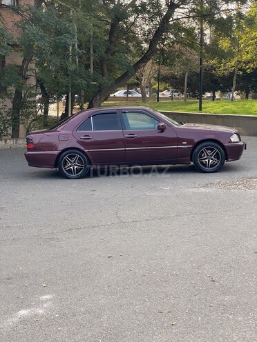 Mercedes C 220 1997, 248,480 km - 2.2 л - Bakı