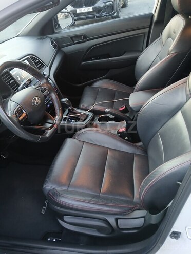 Hyundai Elantra 2017, 136,794 km - 1.6 l - Bakı