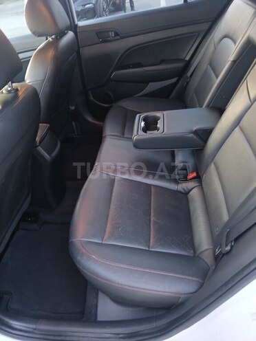 Hyundai Elantra 2017, 136,794 km - 1.6 l - Bakı