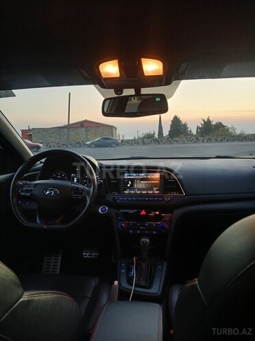 Hyundai Elantra 2017, 136,794 km - 1.6 l - Bakı