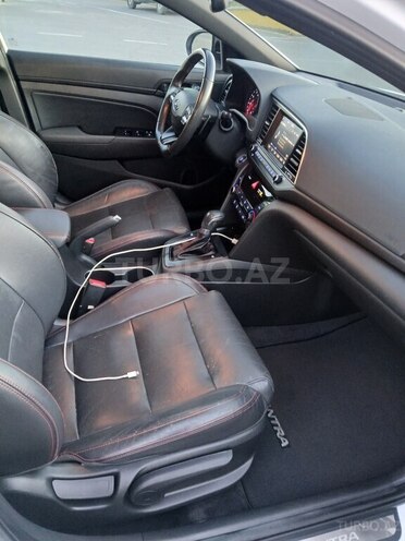Hyundai Elantra 2017, 136,794 km - 1.6 l - Bakı