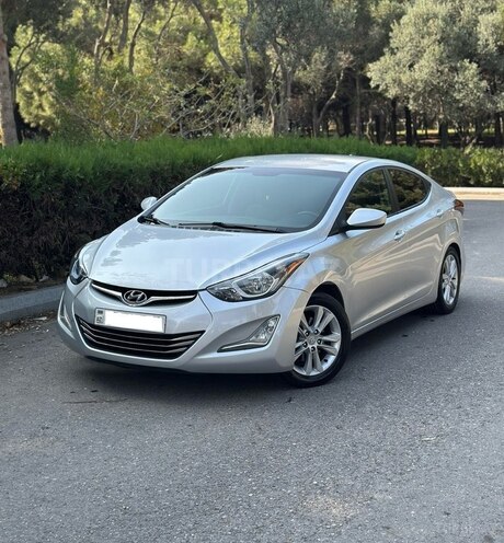 Hyundai Elantra-1