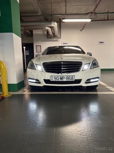 Mercedes E 250 2013, 290,000 km - 2.1 л - Bakı