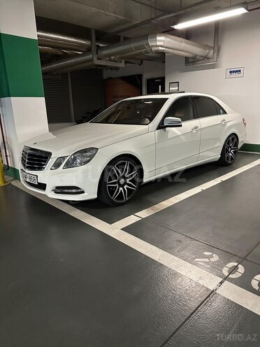 Mercedes E 250 2013, 290,000 km - 2.1 л - Bakı