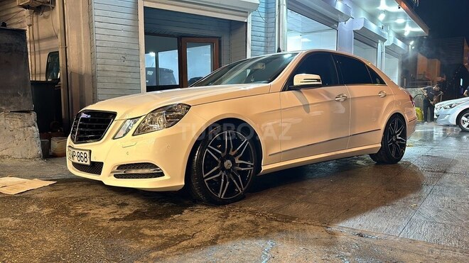 Mercedes E 250 2013, 290,000 km - 2.1 л - Bakı
