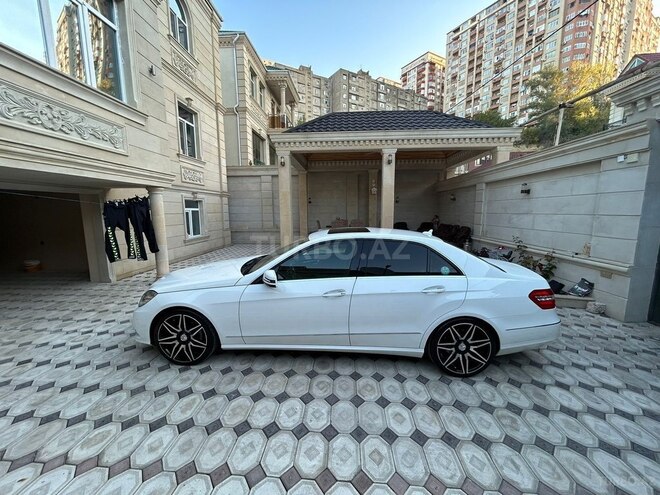 Mercedes E 250 2013, 290,000 km - 2.1 л - Bakı