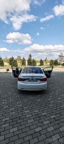 Hyundai Sonata 2010, 194,000 km - 2.4 l - Quba
