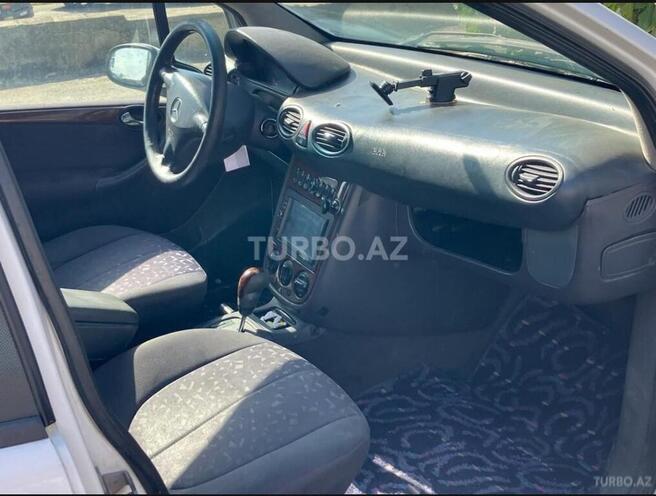 Mercedes A 160 2002, 290,000 km - 1.6 л - Bakı