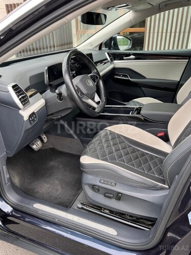 Volkswagen ID.6 Crozz-8