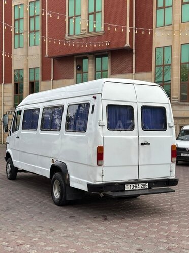 Mercedes 410 D-3