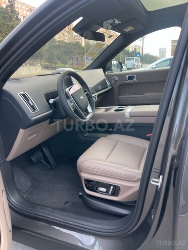 Li Auto L7-5