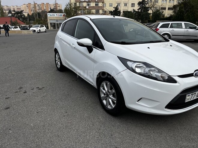 Ford Fiesta 2009, 236,000 km - 1.6 l - Bakı