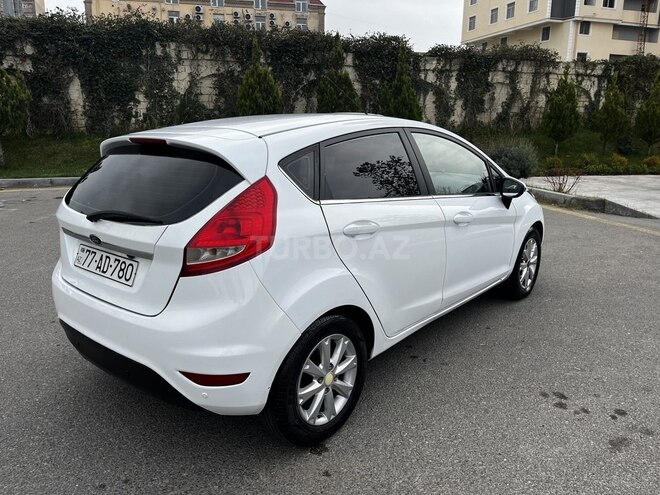 Ford Fiesta 2009, 236,000 km - 1.6 l - Bakı