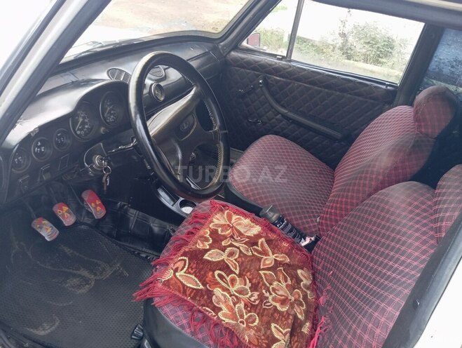 LADA (VAZ) 2106 1985, 220,000 km - 1.6 l - Salyan