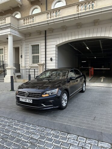 Volkswagen Passat (North America) 2017, 87,136 km - 1.8 l - Bakı