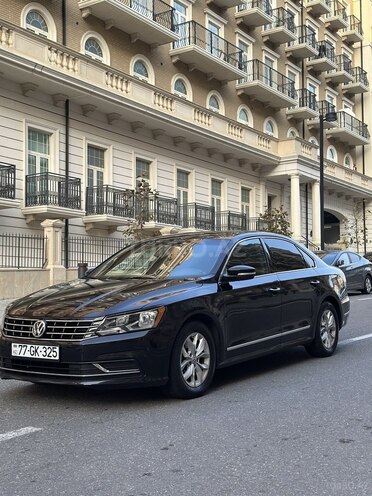 Volkswagen Passat (North America) 2017, 87,136 km - 1.8 l - Bakı