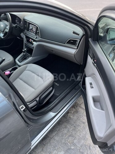 Hyundai Elantra 2018, 157,716 km - 2.0 л - Bakı