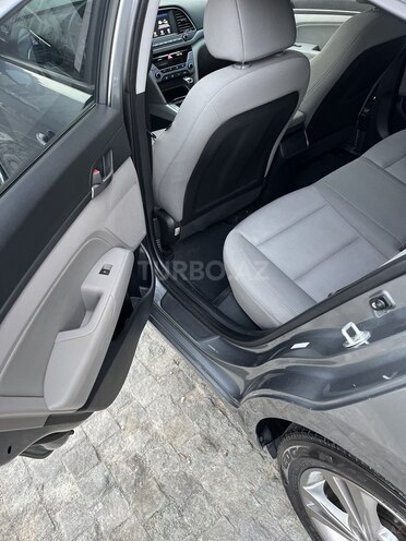 Hyundai Elantra 2018, 157,716 km - 2.0 л - Bakı