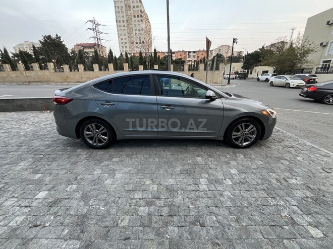 Hyundai Elantra 2018, 157,716 km - 2.0 л - Bakı