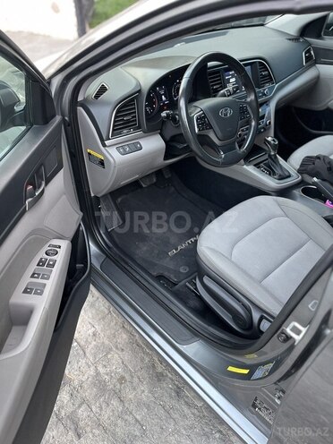 Hyundai Elantra 2018, 157,716 km - 2.0 л - Bakı