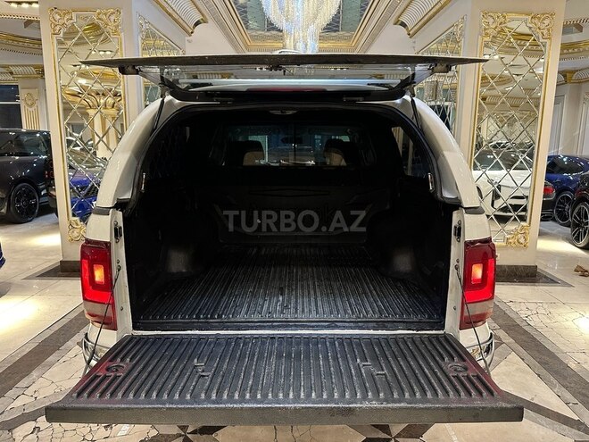 Volkswagen Amarok-13