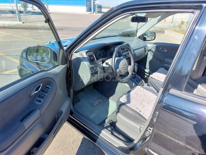 Suzuki Grand Vitara-18