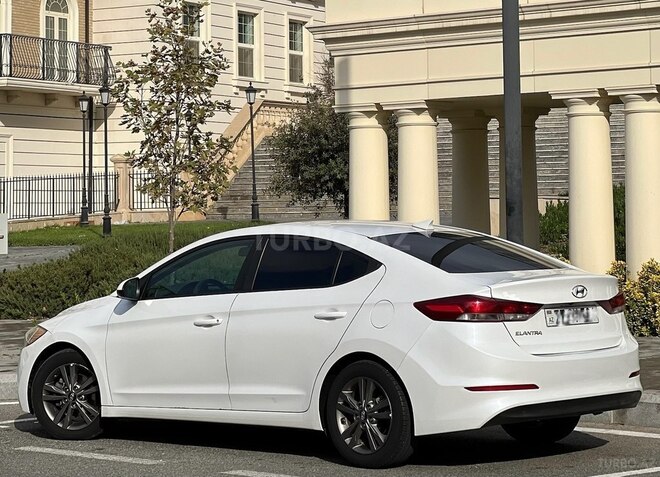 Hyundai Elantra 2017, 85,500 km - 2.0 л - Bakı