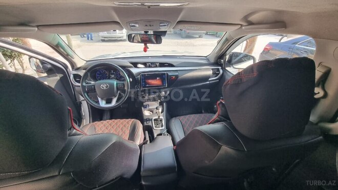 Toyota Hilux 2019, 78,000 km - 2.4 l - Bakı