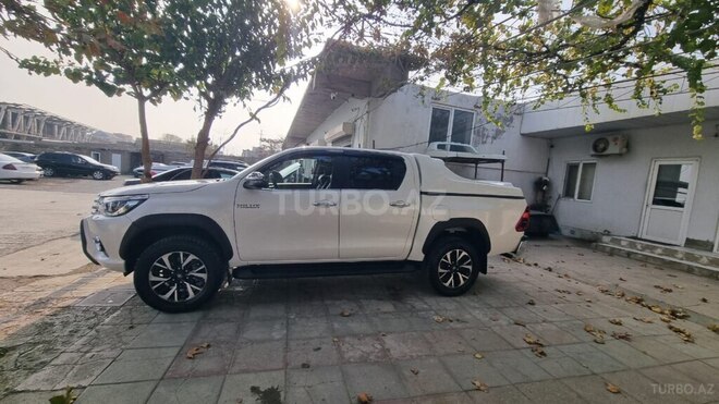 Toyota Hilux 2019, 78,000 km - 2.4 l - Bakı