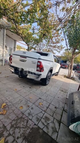 Toyota Hilux 2019, 78,000 km - 2.4 l - Bakı