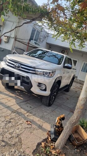 Toyota Hilux 2019, 78,000 km - 2.4 l - Bakı