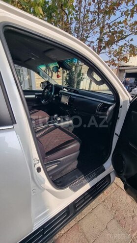 Toyota Hilux 2019, 78,000 km - 2.4 l - Bakı