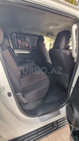 Toyota Hilux 2019, 78,000 km - 2.4 l - Bakı