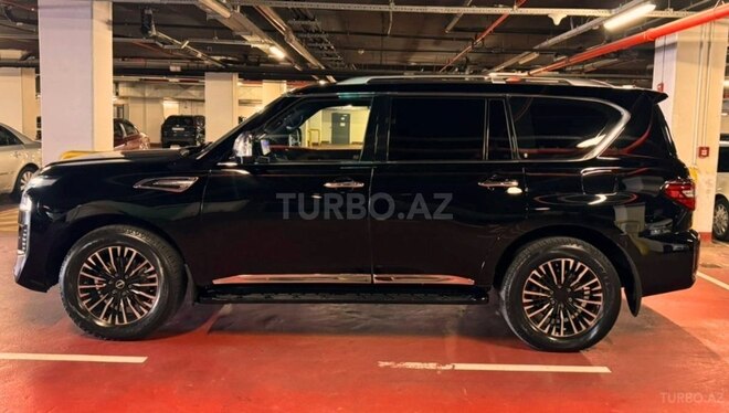 Nissan Patrol 2010, 202,000 km - 5.6 l - Bakı