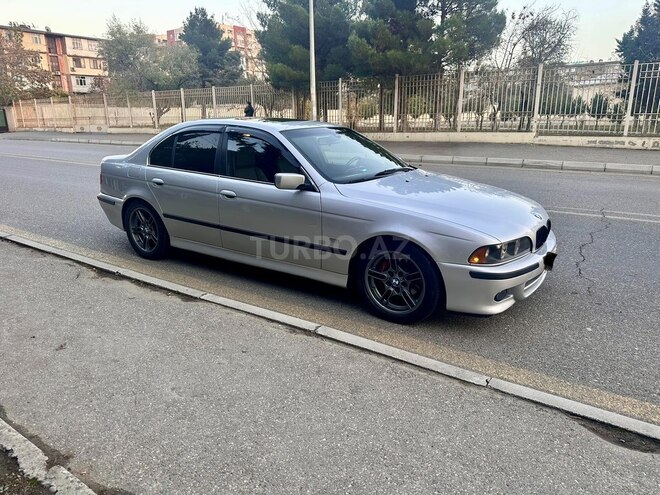 BMW 525 2003, 325,000 km - 2.5 l - Bakı
