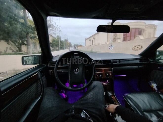 Mercedes 230 E 1990, 230,000 km - 2.3 l - Salyan