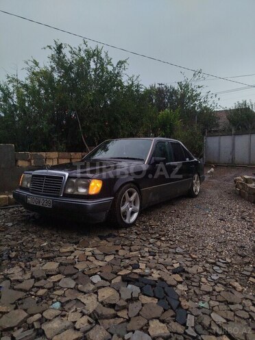 Mercedes 230 E 1990, 230,000 km - 2.3 l - Salyan