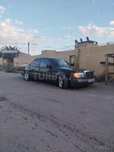 Mercedes 230 E 1990, 230,000 km - 2.3 l - Salyan