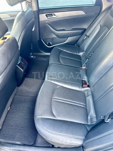 Hyundai Sonata-9