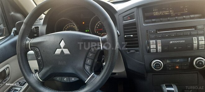 Mitsubishi Pajero 2009, 309,450 km - 3.5 л - Biləsuvar
