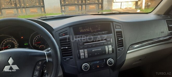 Mitsubishi Pajero 2009, 309,450 km - 3.5 л - Biləsuvar