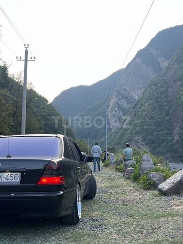 Mercedes C 200 1998, 372,482 km - 2.0 l - Qəbələ