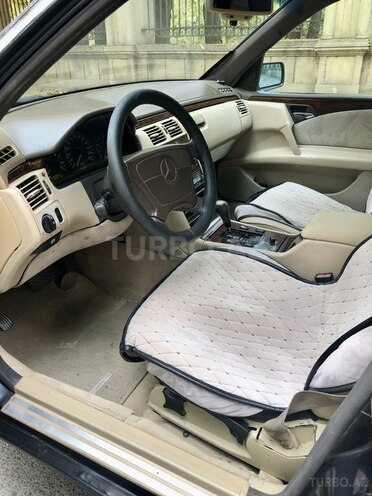 Mercedes E 230 1996, 276,000 km - 2.3 l - Mingəçevir