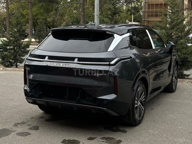 Lynk & Co 08-5