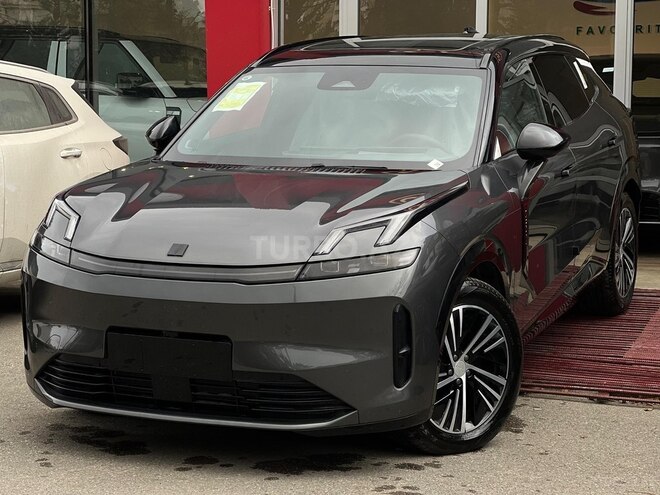 Lynk & Co 08-3