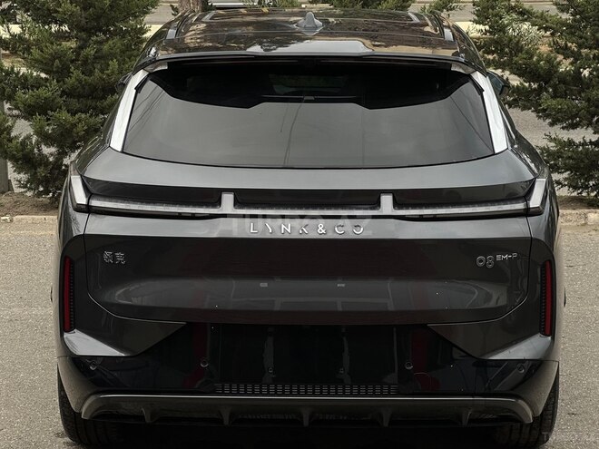 Lynk & Co 08-14